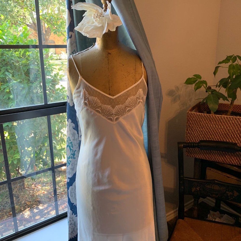 Victoria's Secret Cream Satin Lace Chemise Slip Sz. S/M